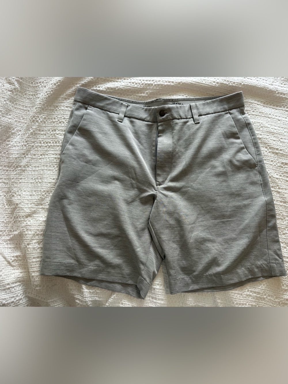 Men’s size 36 Callaway gray golf shorts